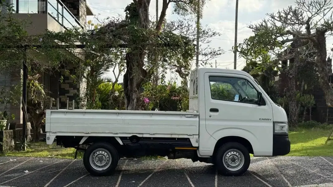 Carry PU 2024 Bak Kargo Putih – Siap Angkut, Siap Usaha - Image 2 of 4
