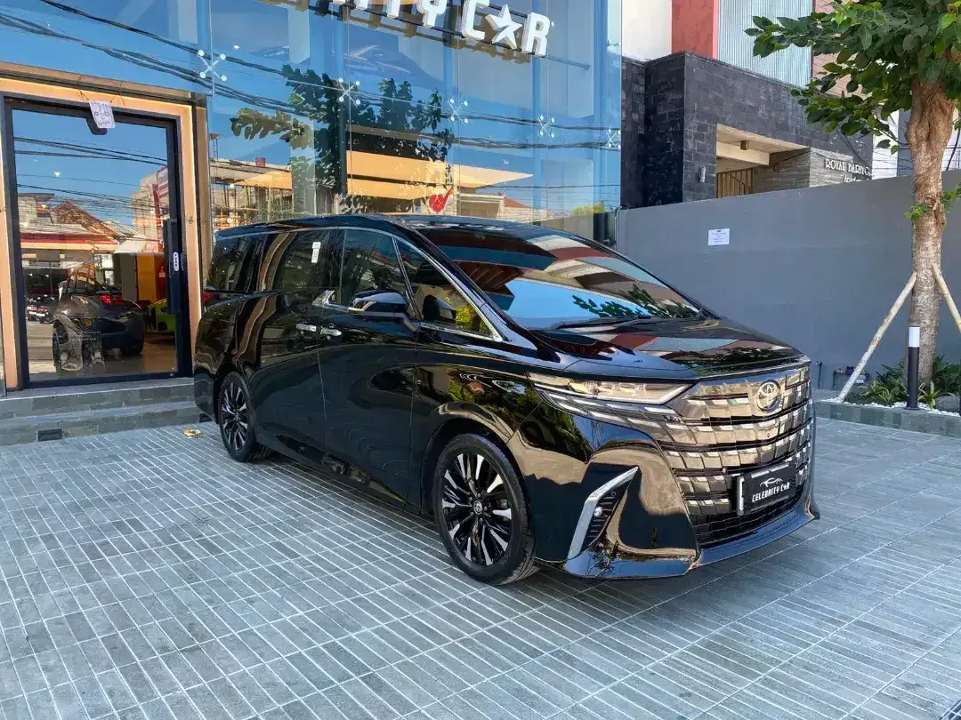 Toyota Alphard 2.5 G CVT 2024 - Hitam Metalik - Image 2 of 10