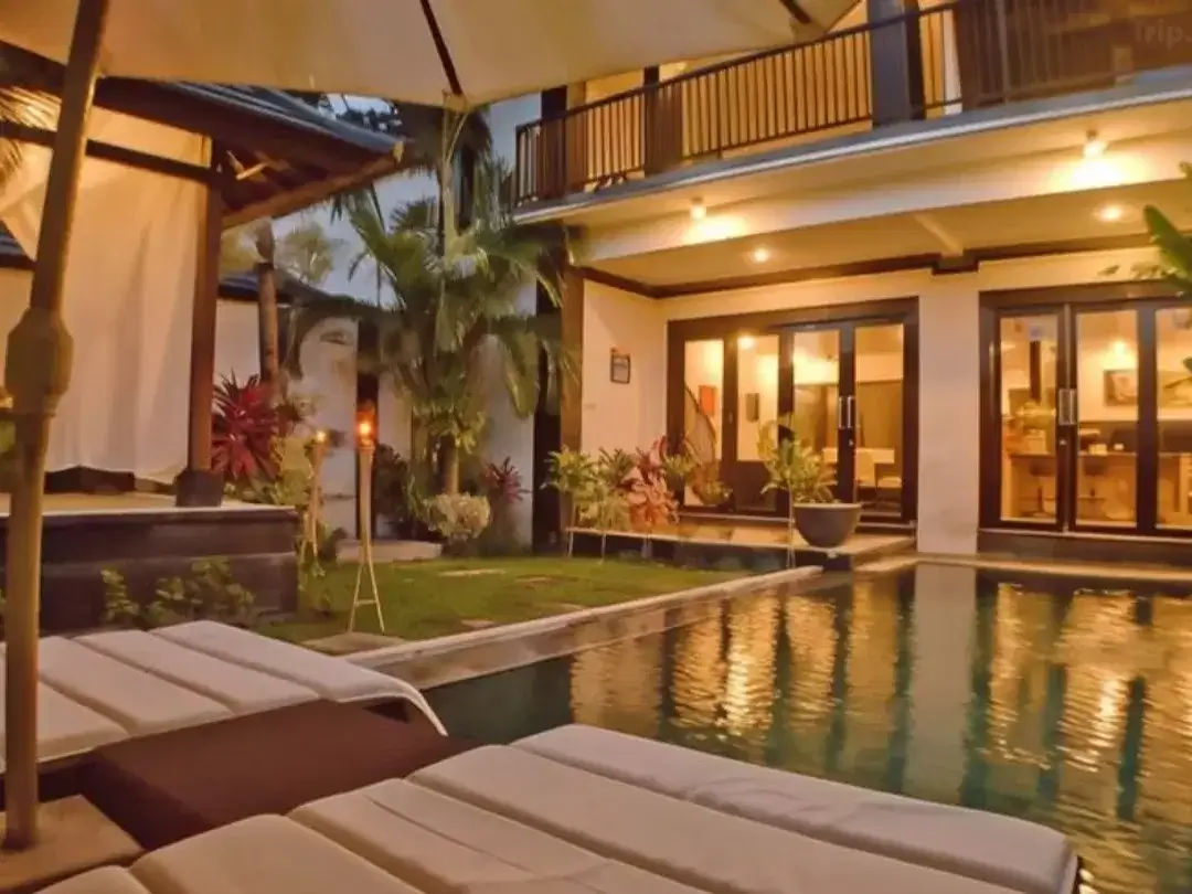 Dijual Villa Bonus Coffee Shop Di Canggu Bali - Full Furnished - Image 1 of 10