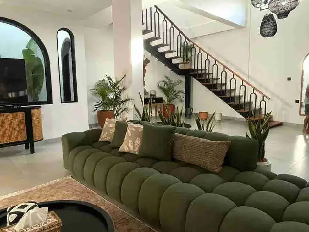 Villa Mewah 2 Lantai Full Furnished di Puri Gading Jimbaran - Image 9 of 10