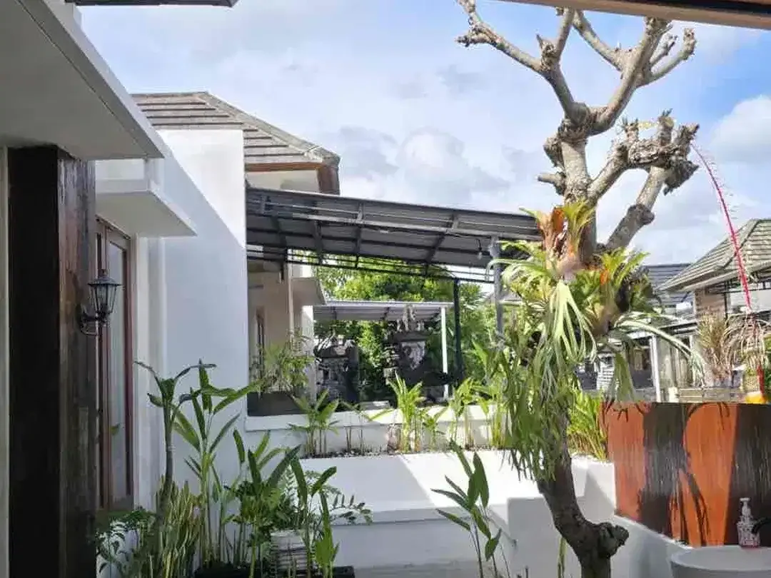 Rumah modern minimalis semi furnished bersih dan tenang lokasi Kesiman kertalangu - Image 5 of 10