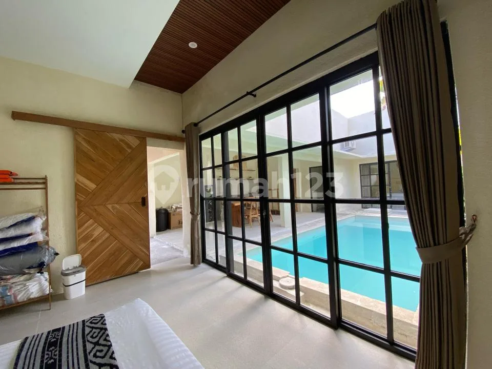 Villa Baru Dengan Gaya Santorini Di Ubud Gianyar Bali - Image 2 of 4