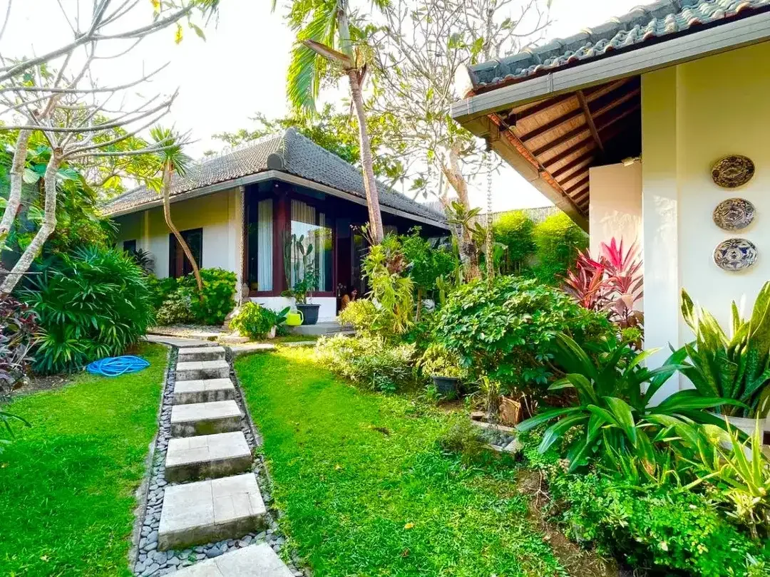 TROPICAL LUXURY VILLA IN UMALAS KEROBOKAN - Image 10 of 10