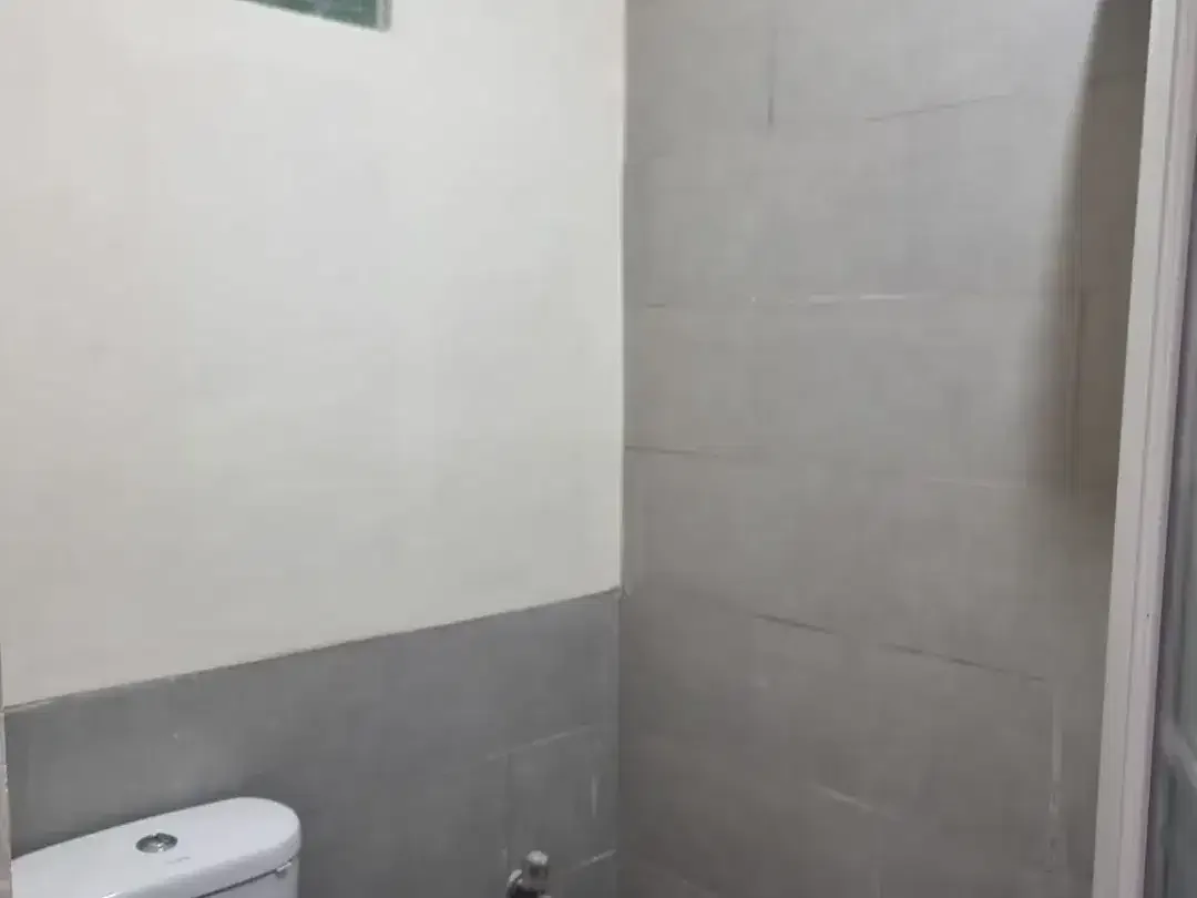RUMAH UNIK MINIMALIS — 2 RUMAH DALAM 1 BANGUNAN - Image 4 of 10