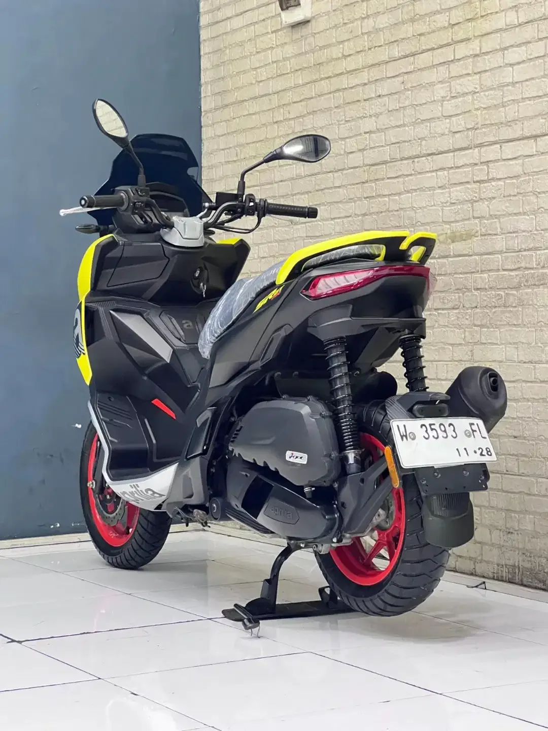 READY‼️ APRILIA SR GT 200 TH 2022 SUPER MULUS ODO MASIH 7RB ASLI - Image 6 of 10