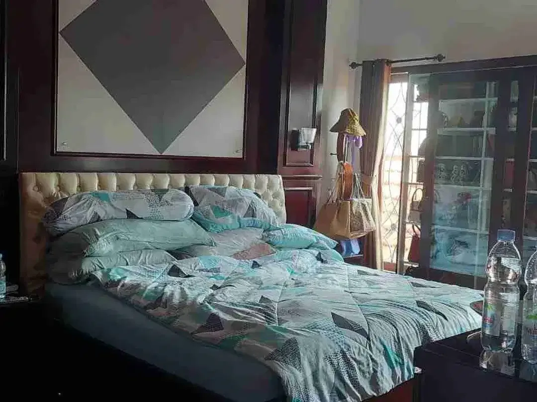 Rumah Mewah 2 Lantai Full Furnished Sentral Renon Denpasar - Image 9 of 10