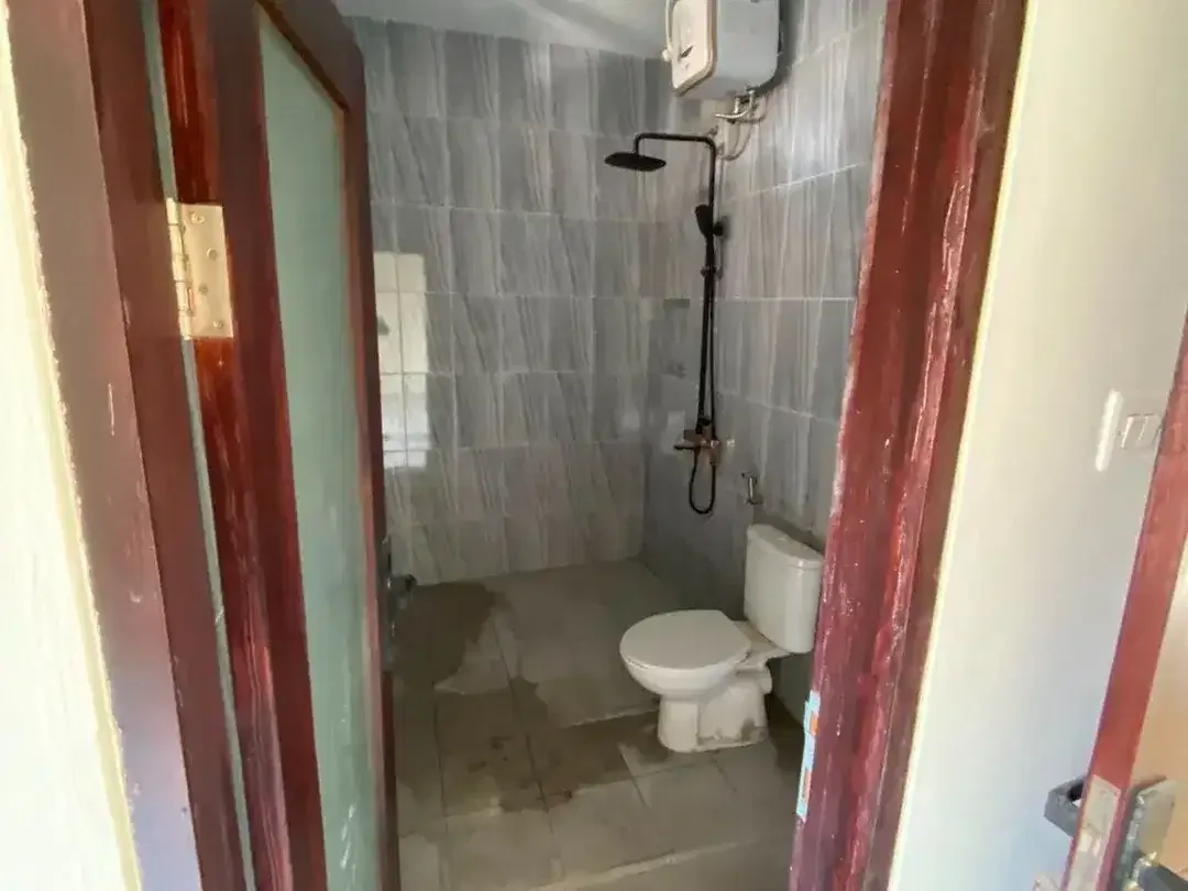 RUMAH BARU CARGO DENPASAR UTARA EMPAT KAMAR MEWAH - Image 9 of 10