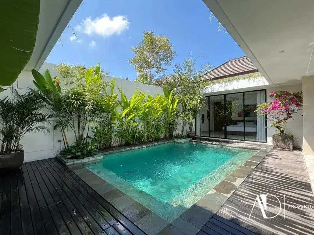 LEASEHOLD | CONTEMPORARY 3-BEDROOM VILLA IN PRIME PETITENGET, SEMINYAK - Image 2 of 10