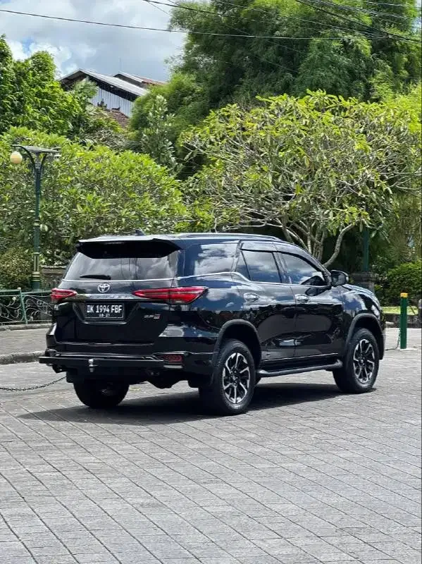 Fortuner VRZ GR 2.8 2022 Hitam Aslibali - Image 2 of 7