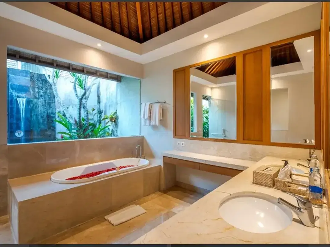 Luxury Cliff Front Villa – Pandawa Beach, Nusa Dua - Image 9 of 10