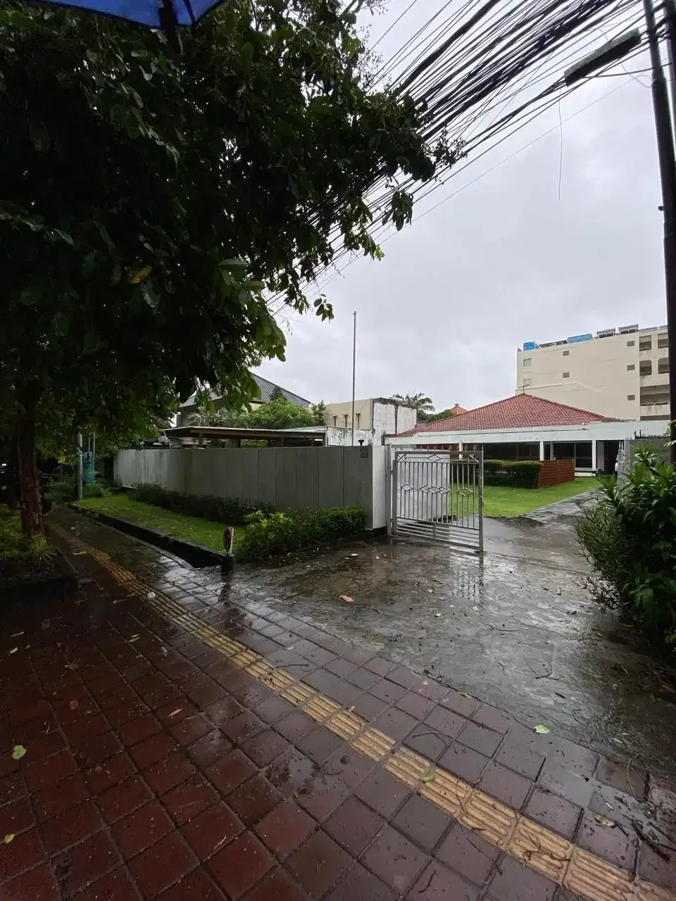 Rumah Mewah Premium Raya Puputan Renon Denpasar Bali - Image 3 of 10