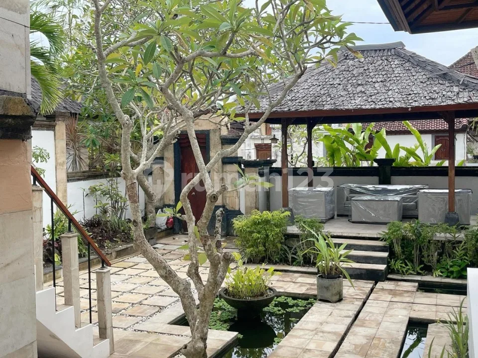 Jual Villa Area Pantai Melasti, Siap Huni - Image 1 of 4