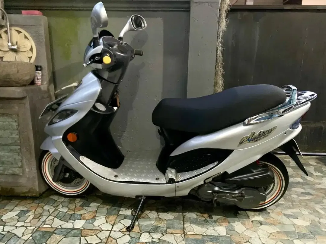 Kymco Metica 125 2004 - Image 4 of 6
