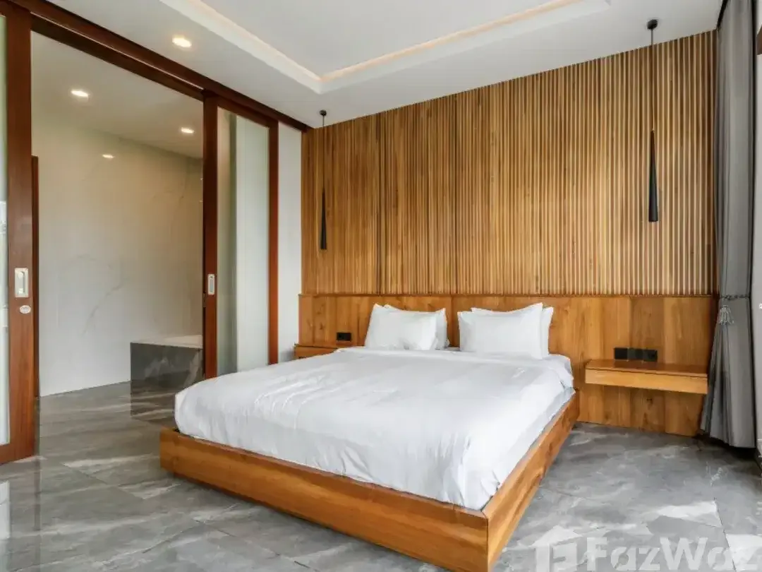 5 Bedroom Villa for sale in Batu Bolong, Bali - Image 3 of 10