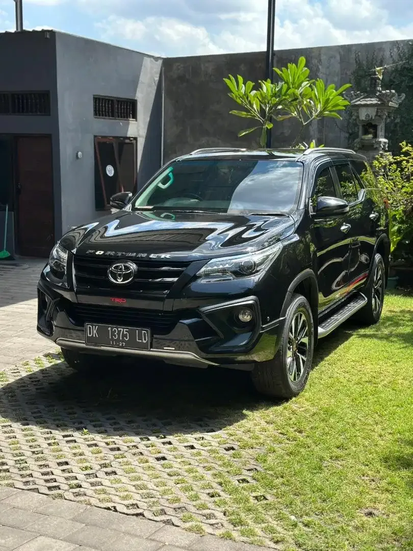 FORTUNER VRZ TRD 2017 MATIC DIESEL ASLI BALI LOW KM - Image 2 of 10