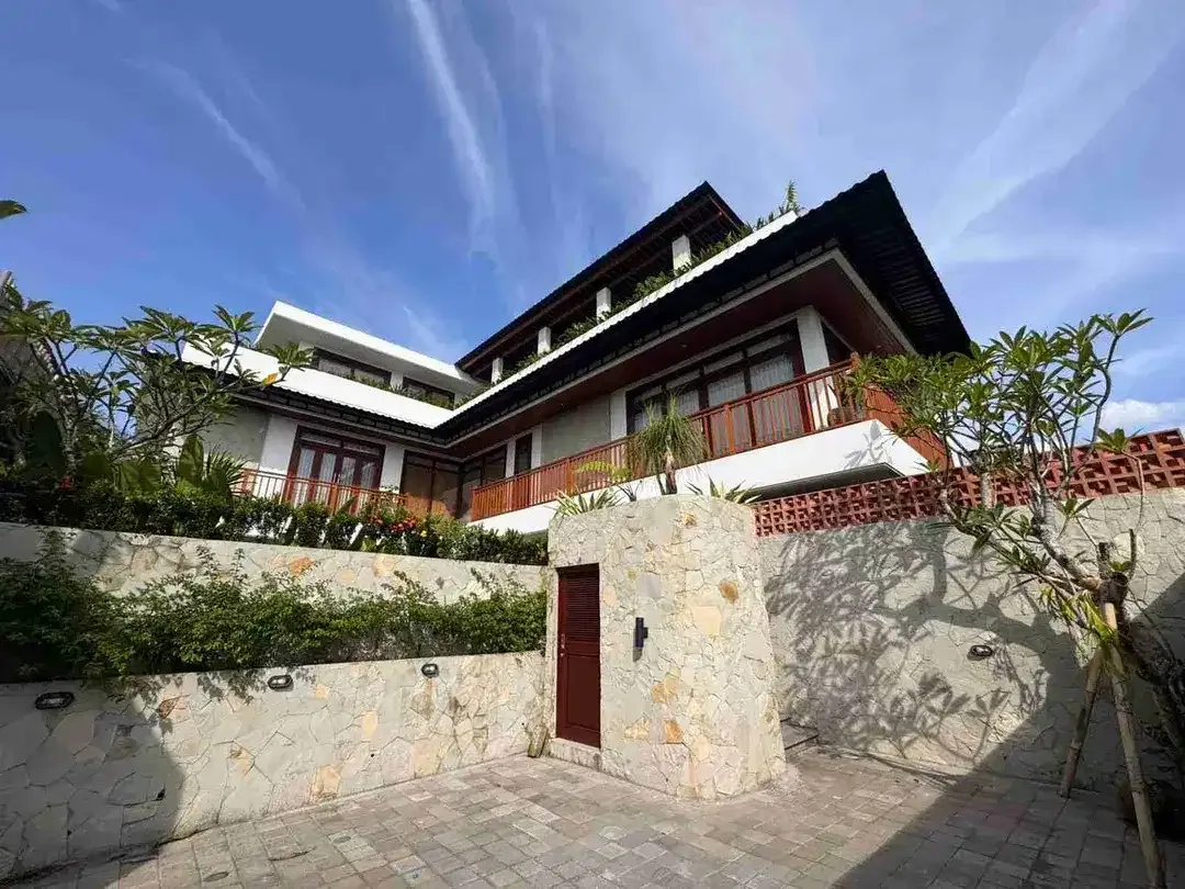 7 BEDROOMS IN PERERENAN FREEHOLD FOR SALE - Image 4 of 10