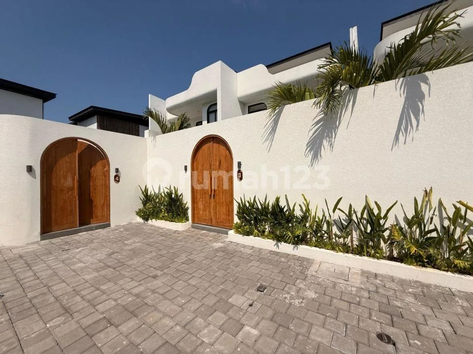 Yearly Rental 2 Bedrooms Villa Berawa Canggu - Image 4 of 4