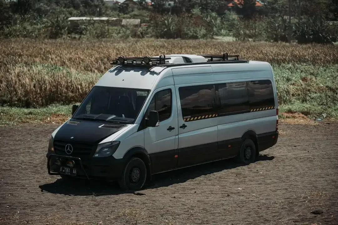 Mercy sprinter 2014 modif campervan - Image 1 of 9