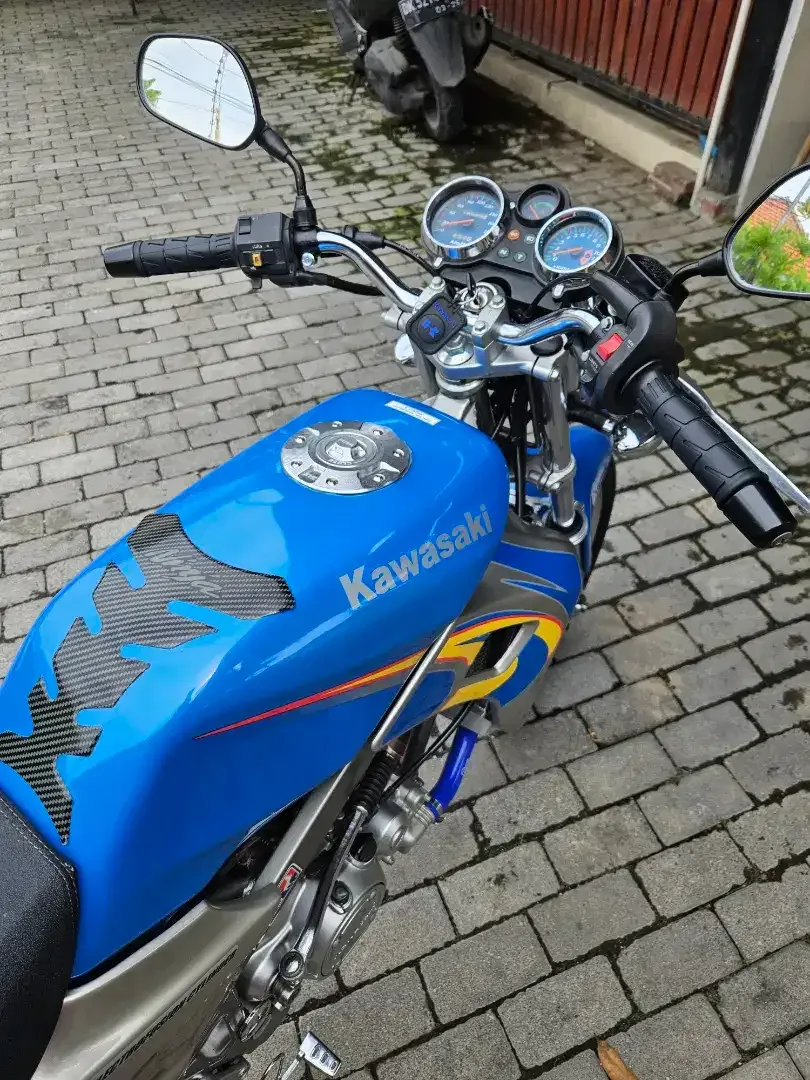 ninja r kis 2006 - Image 2 of 10