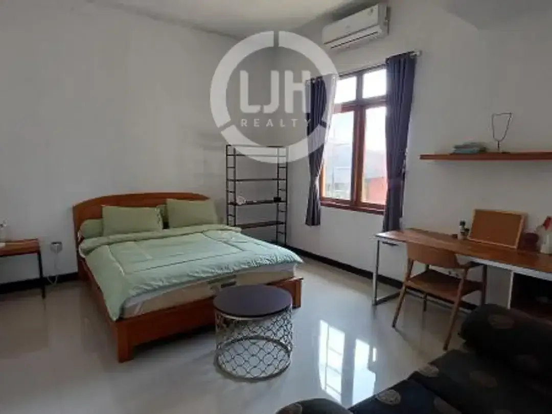 2 Storey House in Favorite Tourist Area Mertanadi Seminyak Near Batu Belig & Petitenget Beach - Image 5 of 6