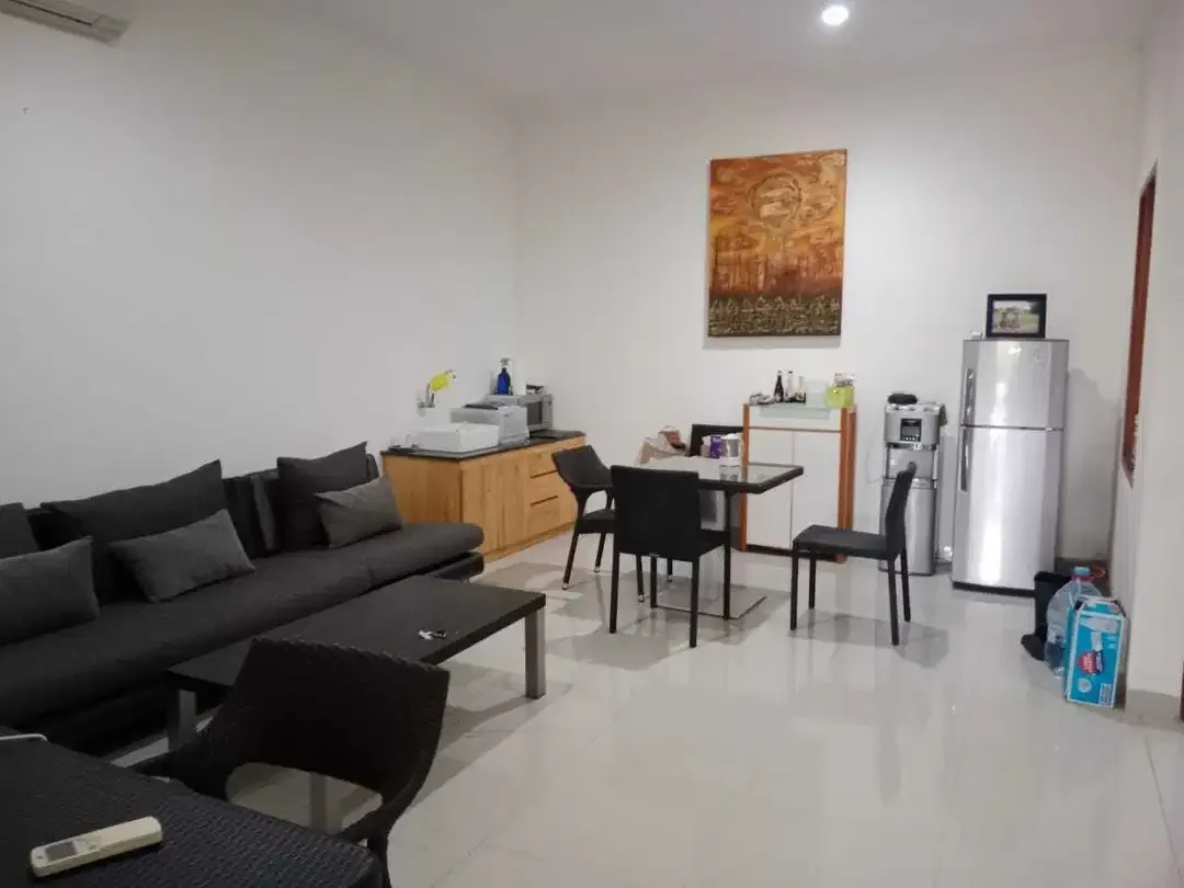 DI JUAL RUMAH FULLY FURNISHED LOKASI STARTEGIS DENPASAR SELATAN - Image 5 of 8