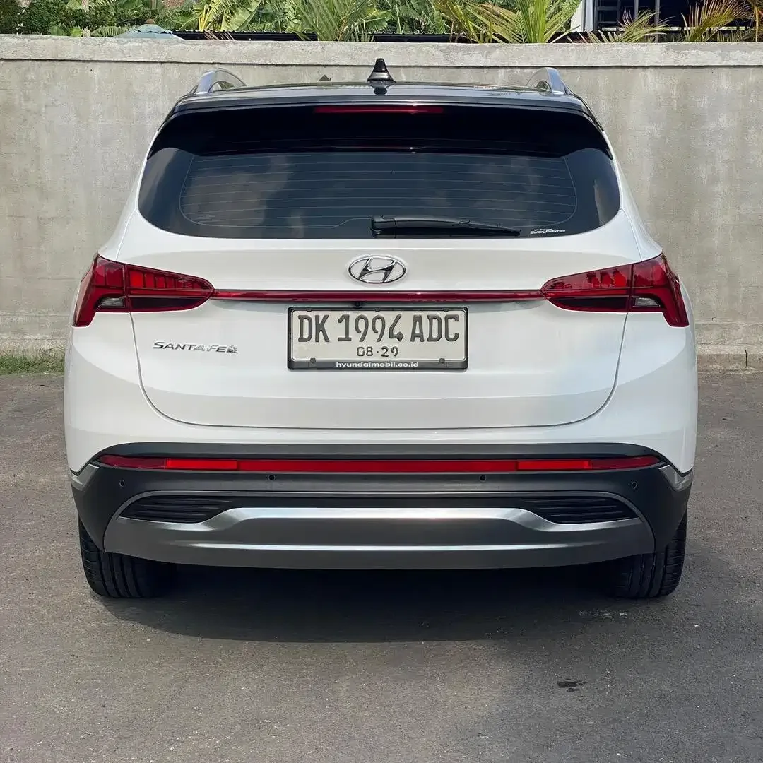 Hyundai Santafe Signature 2.5 AT Bensin - 2023 - Image 5 of 10