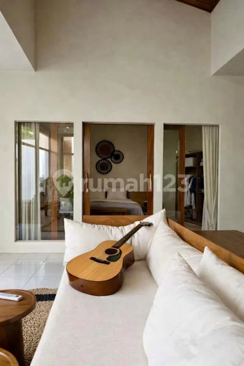 Villa Tenang & Menawan 2 Kamar Tidur Dekat Pantai Pererenan - Mengwi, Bali - Image 3 of 4