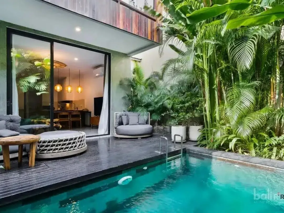 Exclusive Modern Villa For Leasehold 21 Years at Berawa Canggu - Image 1 of 9