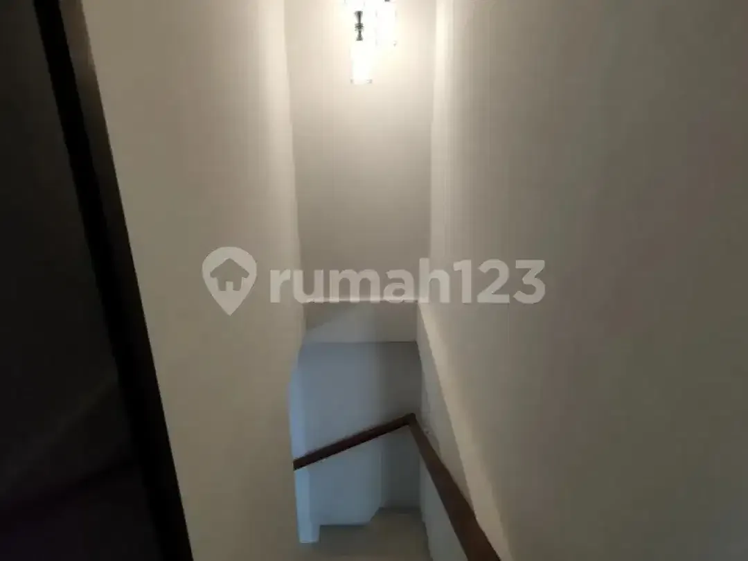 Hunian Modern Perumahan Ekslusif Nyaman Ditinggali Jangka Panjang - Image 6 of 8