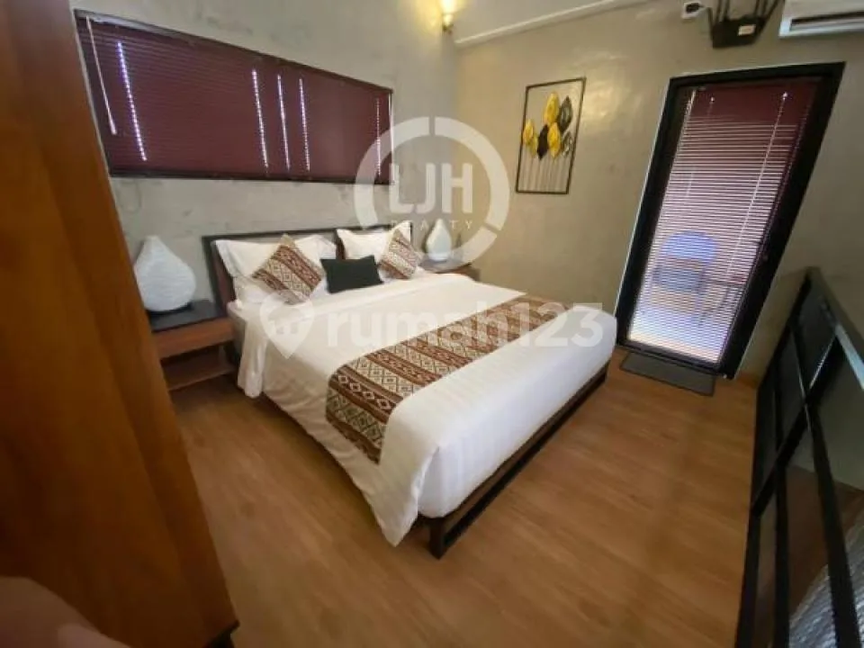 House For Lease! Industrial Style, Close To Matahari Terbit Beach & Mcdonald's Sanur, Comfortable Environment, Easy Access To The Main Road Of Renon - Image 3 of 4