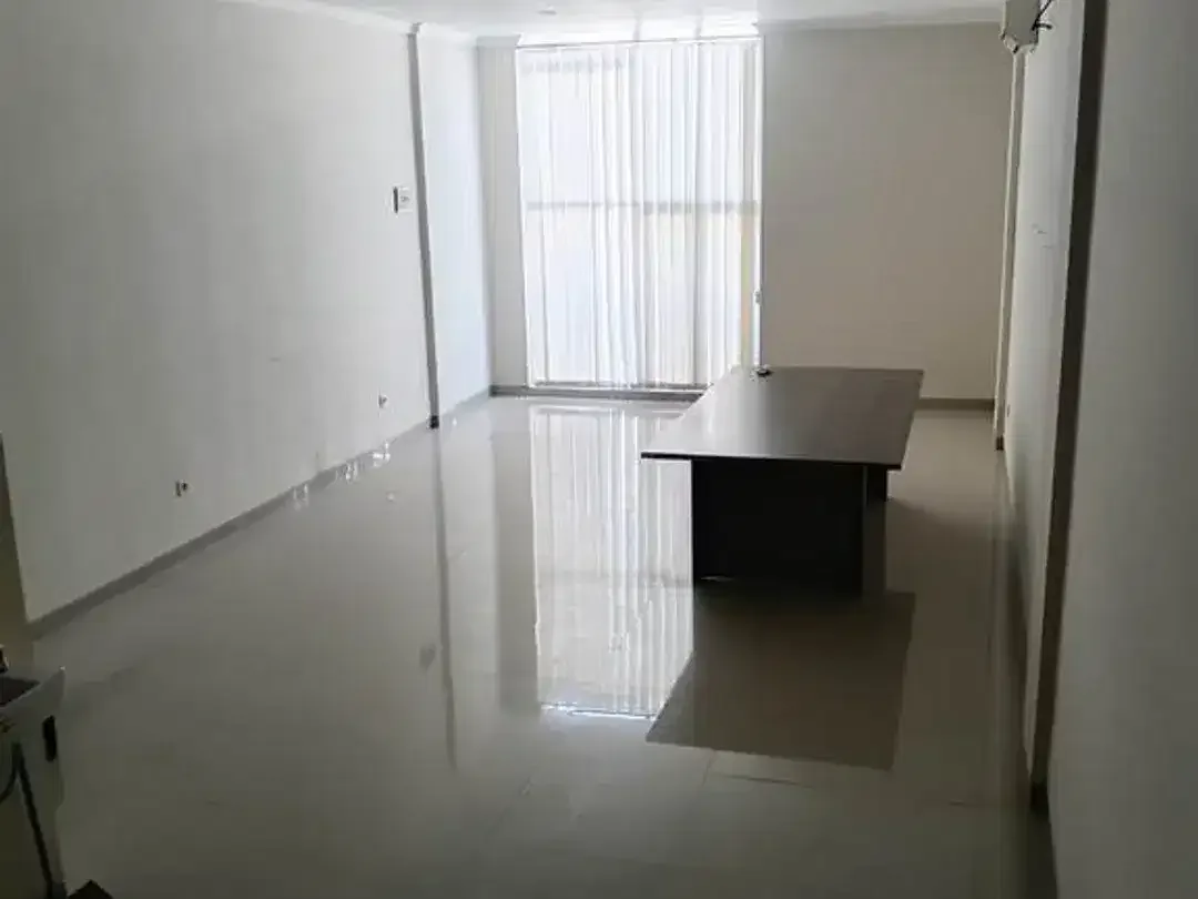 3-Storey Commercial Shophouse For Rent In Gatot Subroto, Denpasar - Image 3 of 5