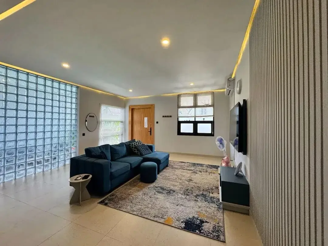 MODERN VILLA IN PRIME LOCATION SEMINYAK - Image 7 of 10