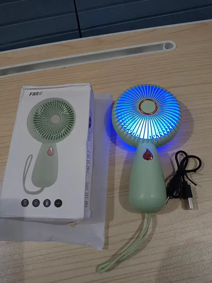 35rb BARU- Dijual Murah Kipas Angin Mini Fan Genggam Cute Portable+Led - Image 6 of 10
