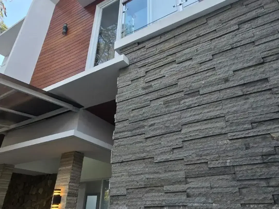 DI JUAL VILLA AREA NUSA DUA DEKAT DENGAN PINTU TOL BALI - Image 1 of 10