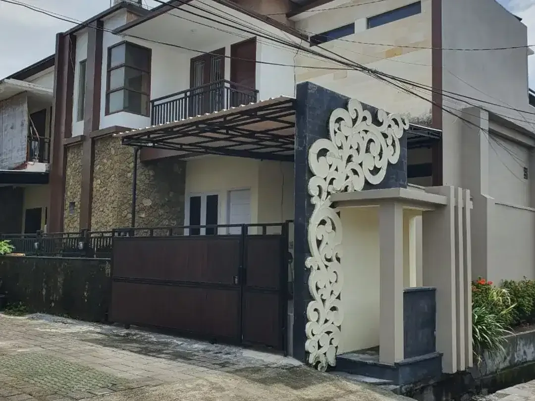 Villa Modern 2 Lantai Full Furnished Siap Huni - Image 1 of 7
