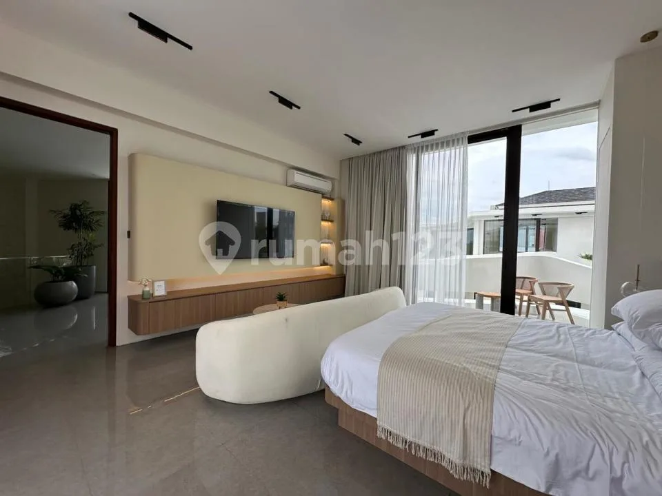 4Br Luxury Villa With Sauna In Seminyak - Image 3 of 4