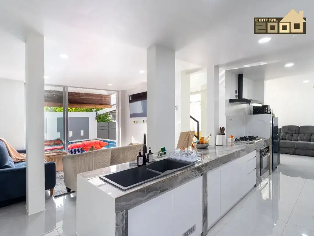 Modern 5 Bedrooms Villa With Ocean View From Rooftop At Pecatu - Image 5 of 10