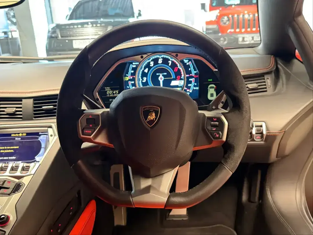 Lamborghini Aventador LP 700-4 6.5L 2012 - Image 4 of 10