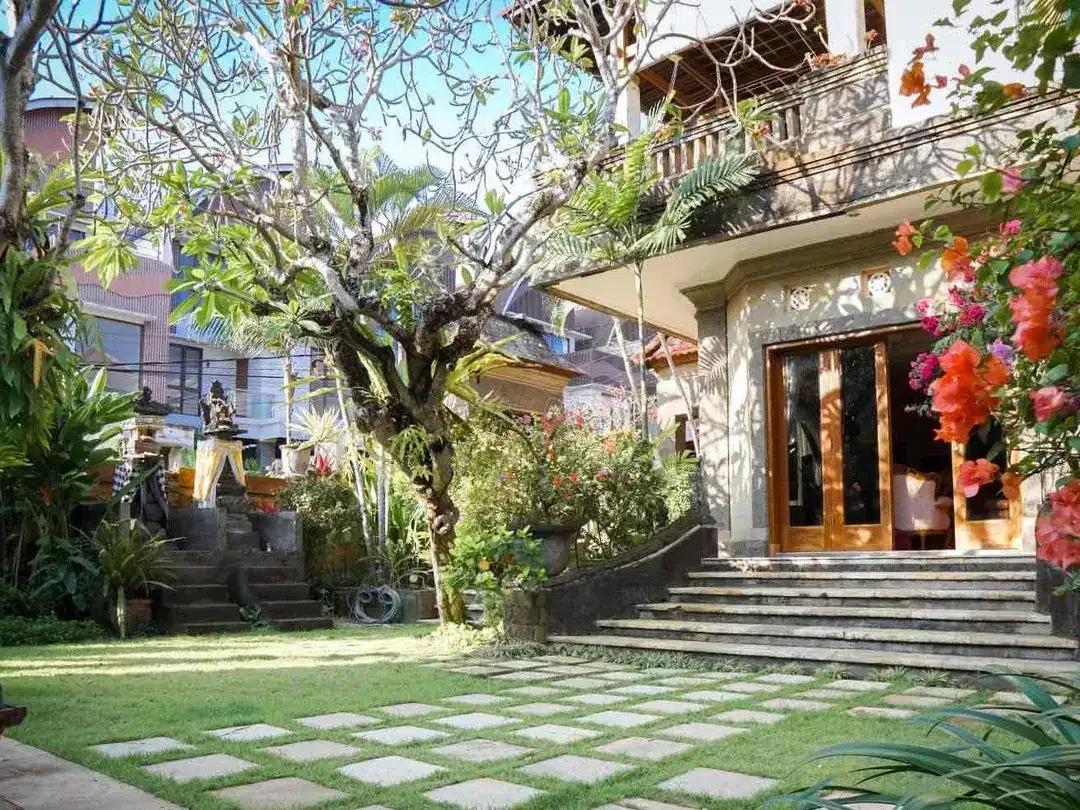 For Sale
Villa luxury garden luas semer kerobokan badung bali - Image 8 of 10