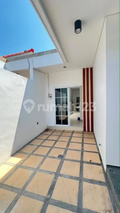 Rumah Minimalis Modern Bangunan Baru di Kawasan Elite Renon - Image 3 of 4