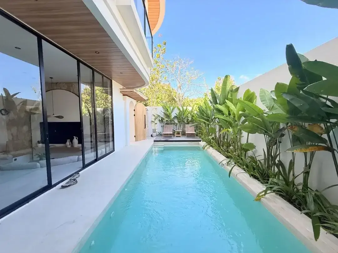 7 units luxury modern tropical villa complex in Balangan. - Image 1 of 10