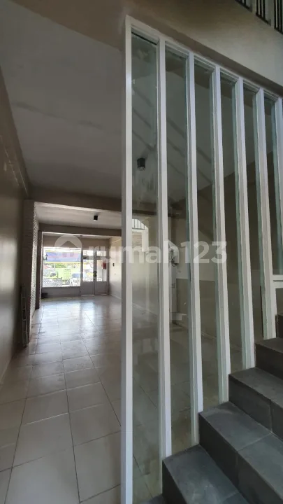 Ruko Premium Main Road Dekat International Hospital Sanur - Image 1 of 4