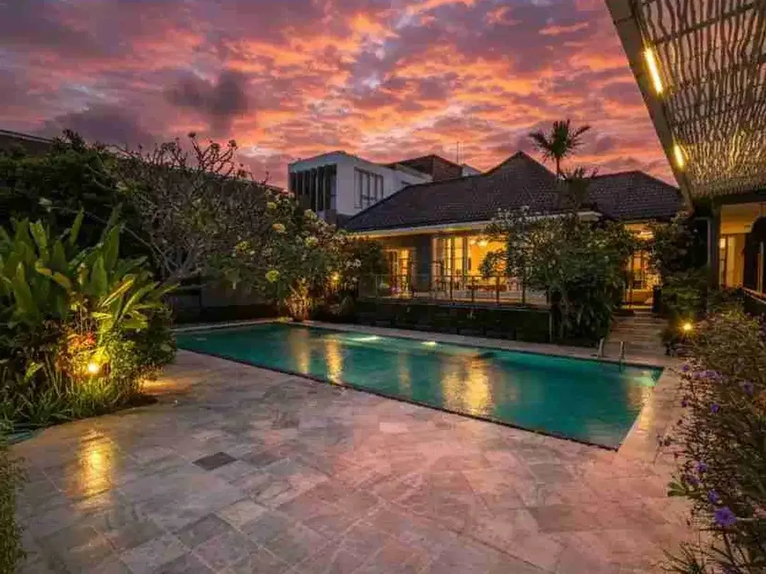 Di jual villa luxury bagus di semat brawa Canggu dengan view sawah sungai dan gunung sangat cocok untuk komersil - Image 2 of 10