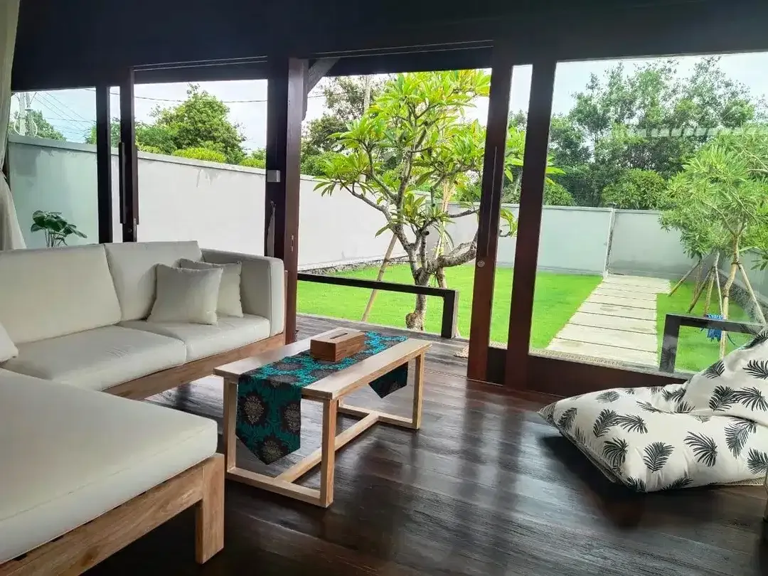 Dijual Villa!! Taman Hijau Lokasi Area Hotel Bintang Lima di Taman Mumbul - Jimbaran - Image 6 of 10