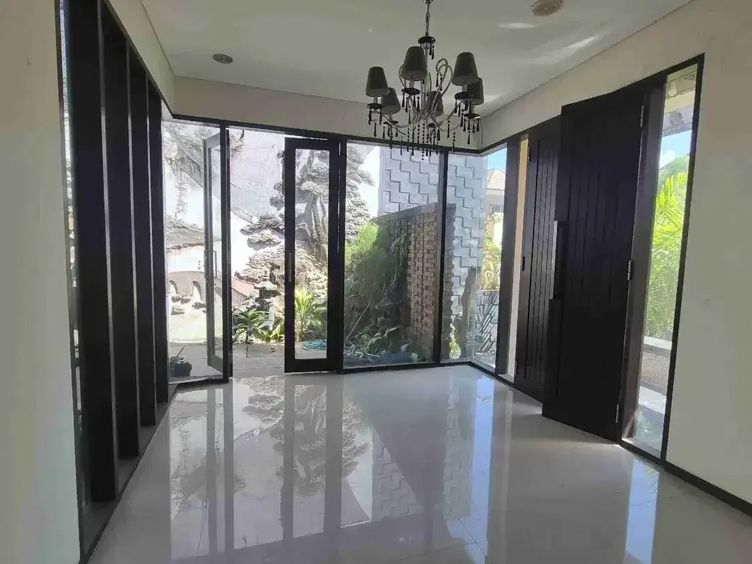 Rumah 3 Lantai Cluster Elite Hayam Wuruk Denpasar - Image 10 of 10