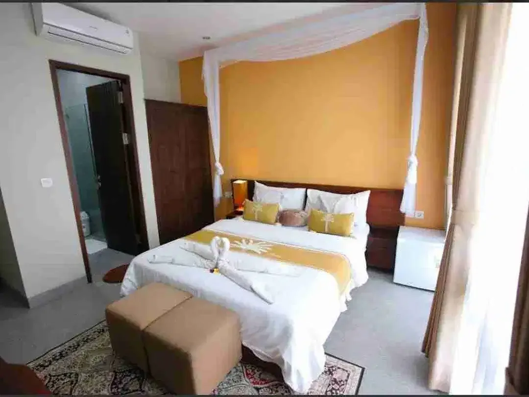 Premium location seminyak luxury villa 8 bedroom Fully furnished 3 are SHM - Image 3 of 10