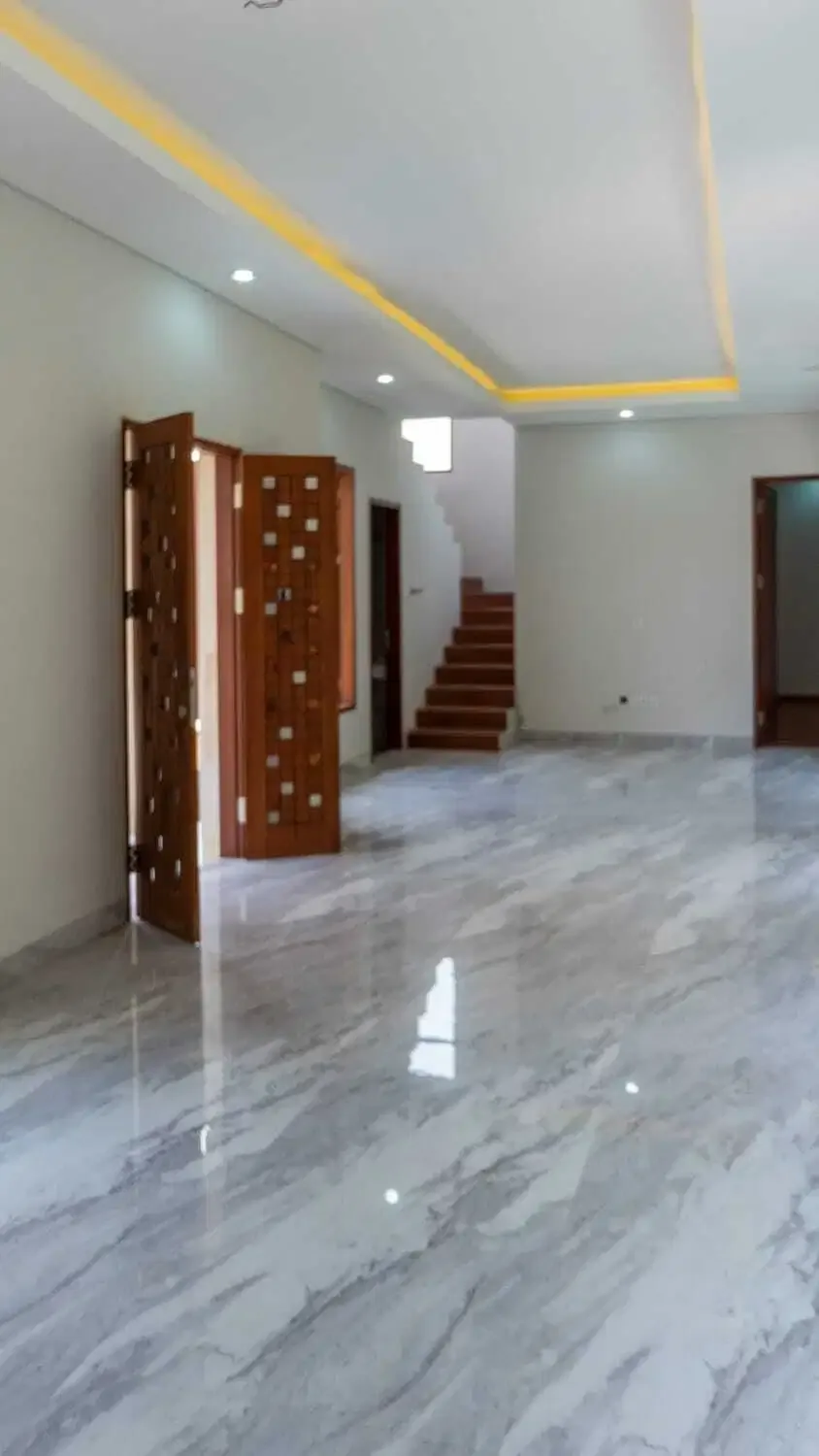 HUNIAN SEMI VILLA PRIVAT POOL 4BR LOKASI PREMIUM SANUR - Image 5 of 10