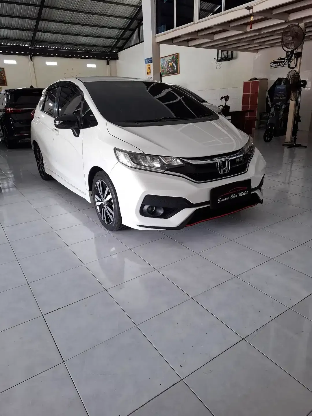 HONDA JAZZ RS FACELIFT - Image 2 of 6