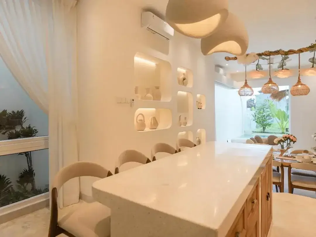 FOR Rent Yearly : Luxury Mediterranean-Style Villa in Pandonan, Close to Canggu - Image 8 of 10
