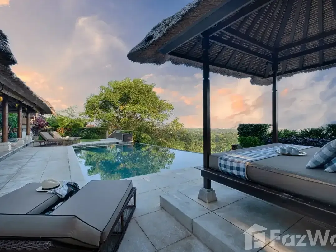 7 Bedroom Villa for sale in Uluwatu, Bali - Image 2 of 10